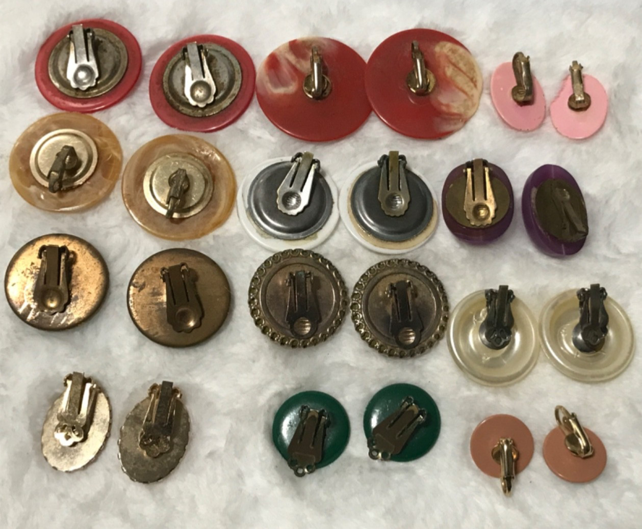 Vintage Lot Of 15 Chunky Earrings Earrings 12 Clip On , 3 Screw On Moon Glow etc
