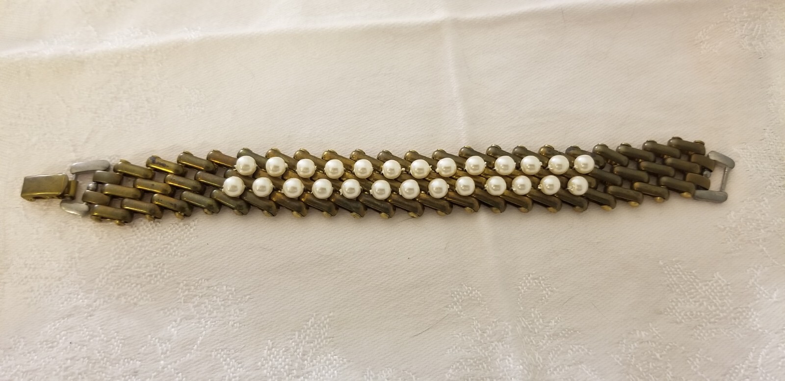 Original Vintage Japanese Bracelet Faux Pearls none missing clasp