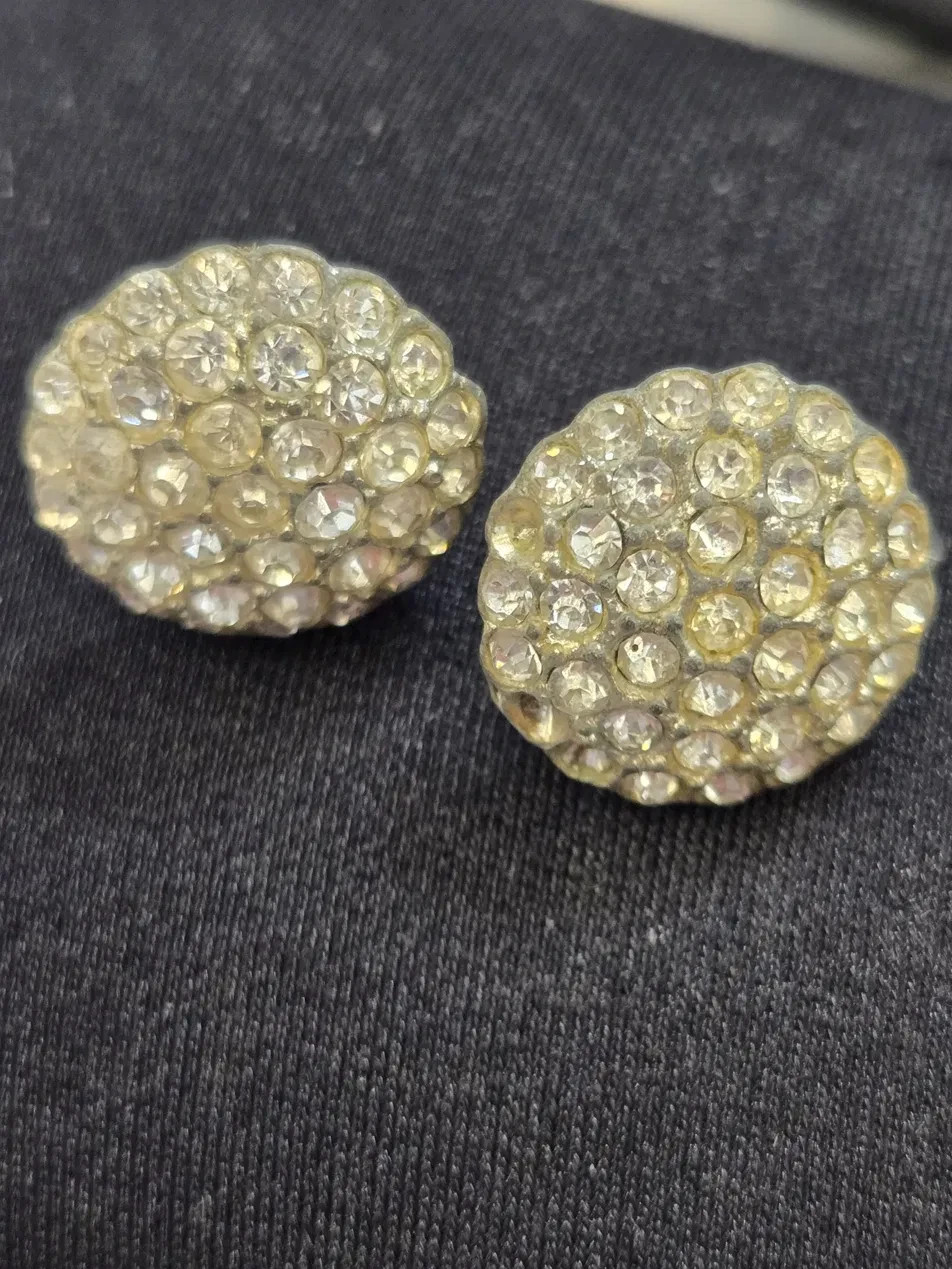 Vintage Unsigned Dome Pavé Rhinestone Screw Back Earrings Round Cluster