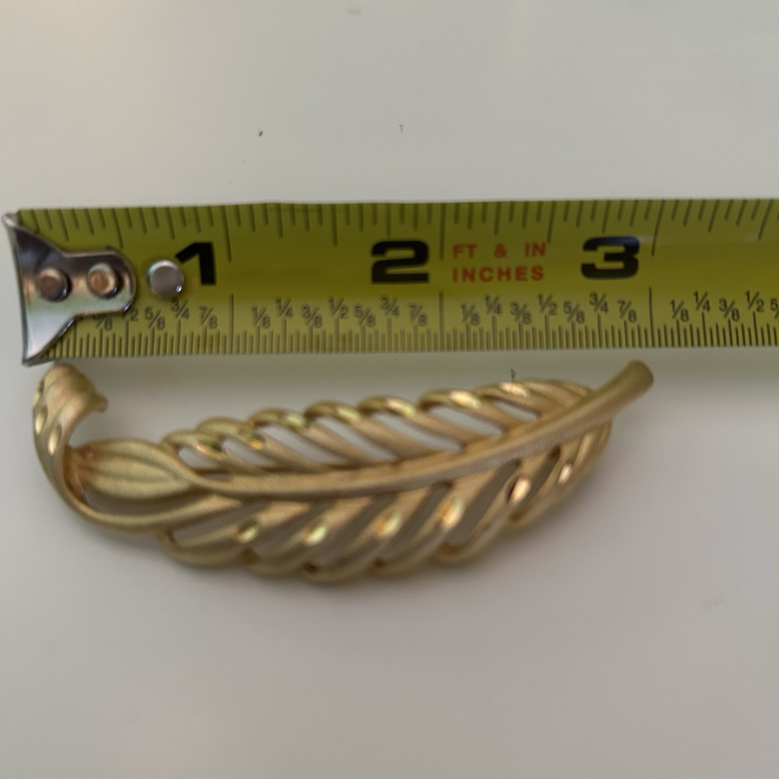 Womens Brooch Vintage Goldtone Costume Jewelry