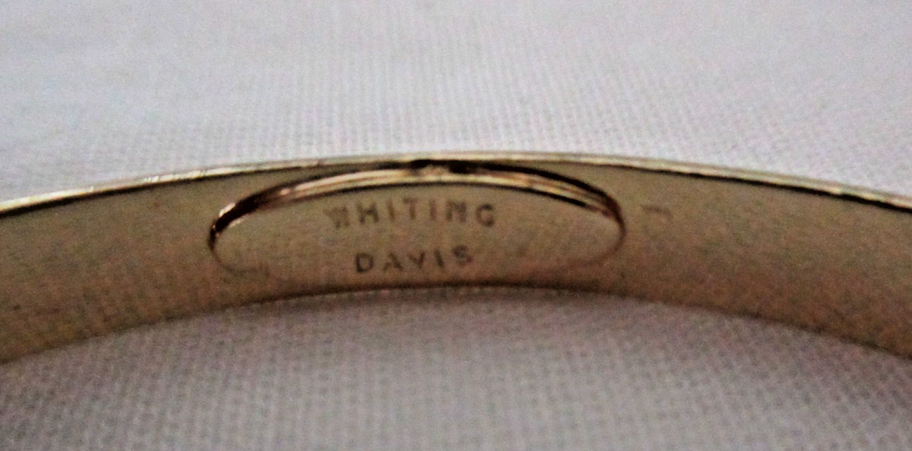 Vintage Gold Tone Whiting and Davis Bangle Bracelet 7″ No metal wear