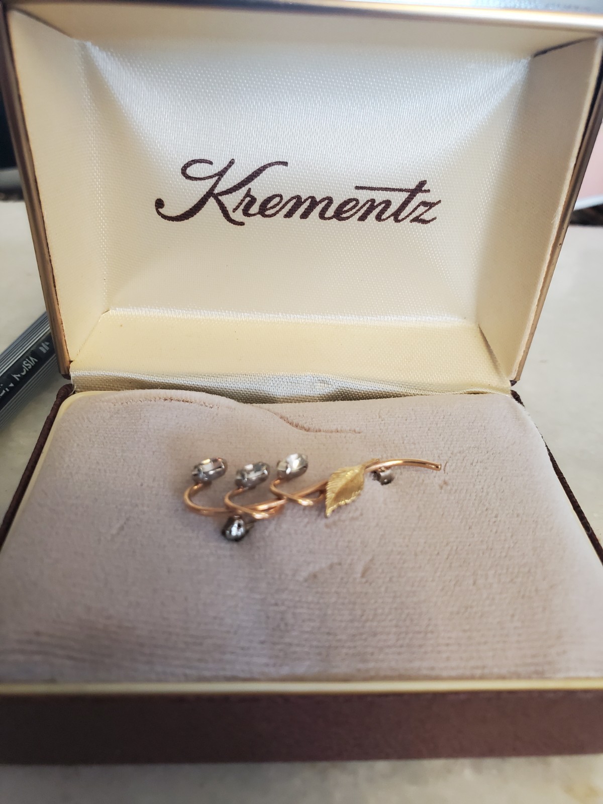 Vintage Krementz NIB 2 Tone Yellow Rose Gold Plated Leaf Crystal Pin