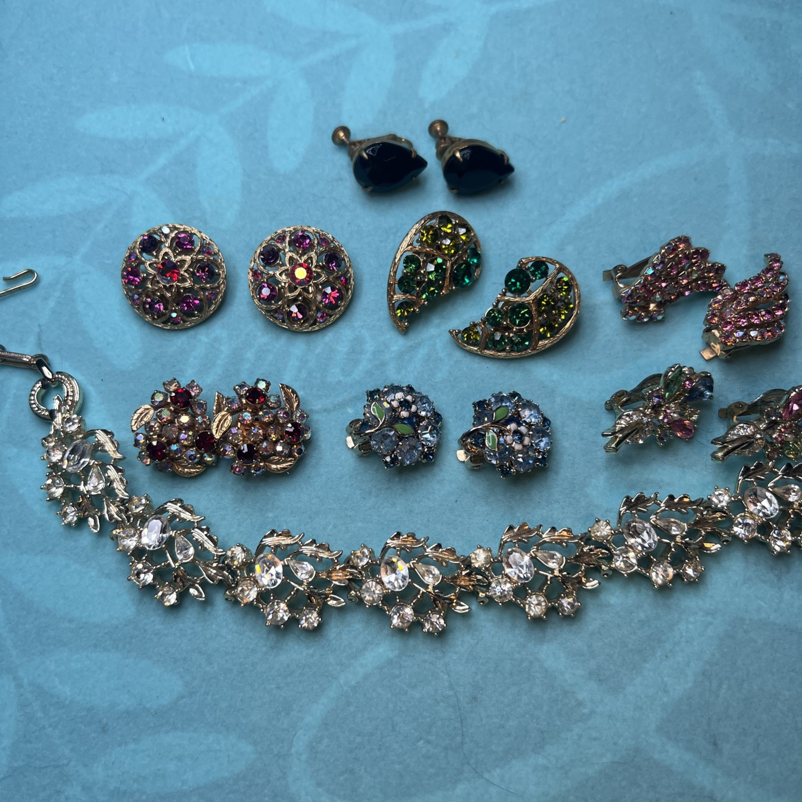 Lot 7 Pr Vintage Clip Earrings Lisner, Kramer, Weiss & Haskell & Lisner Necklace