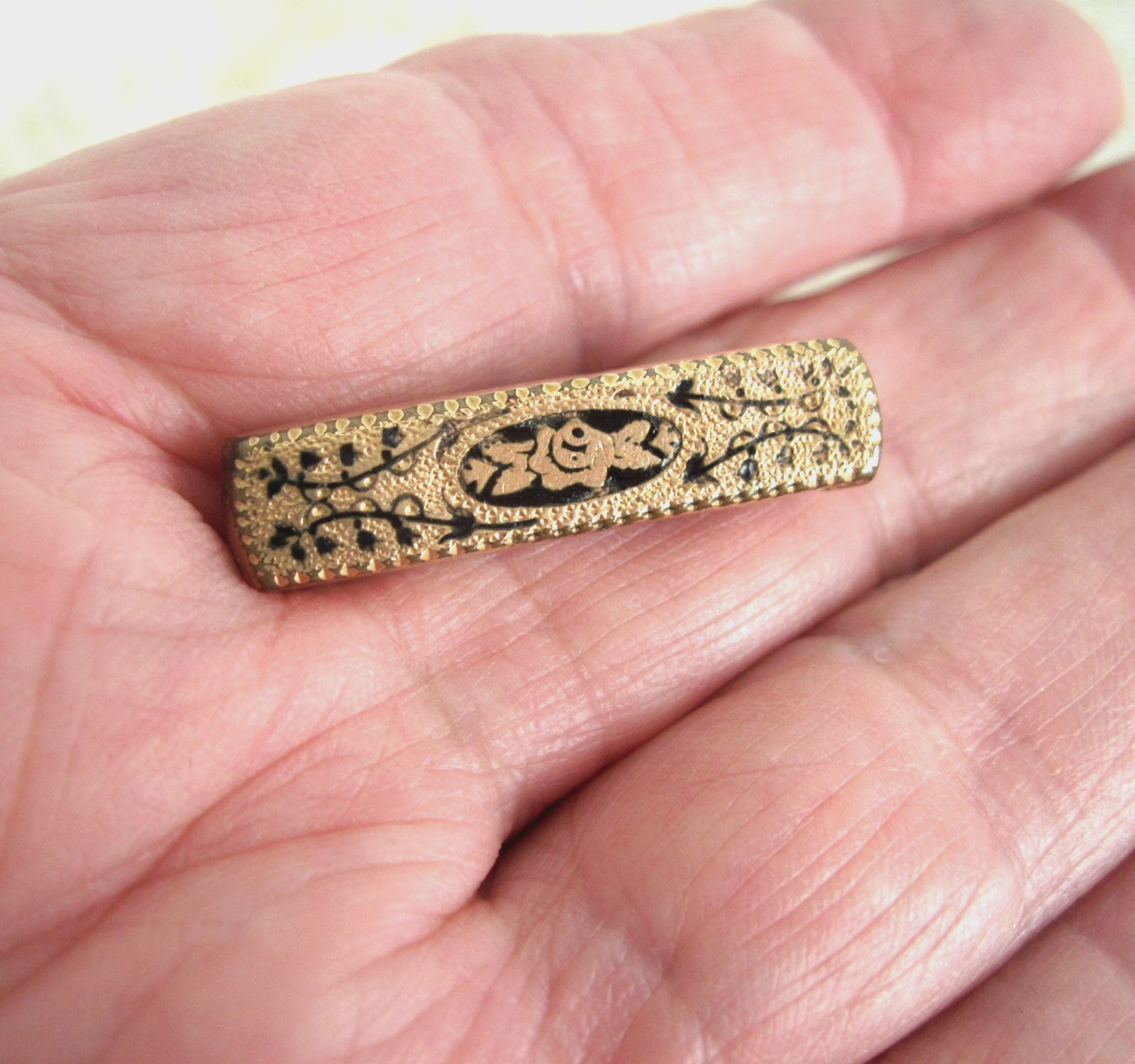 Antique Victorian Taille d’Epargne Black Enamel Rolled Gold Bar Pin Brooch READ