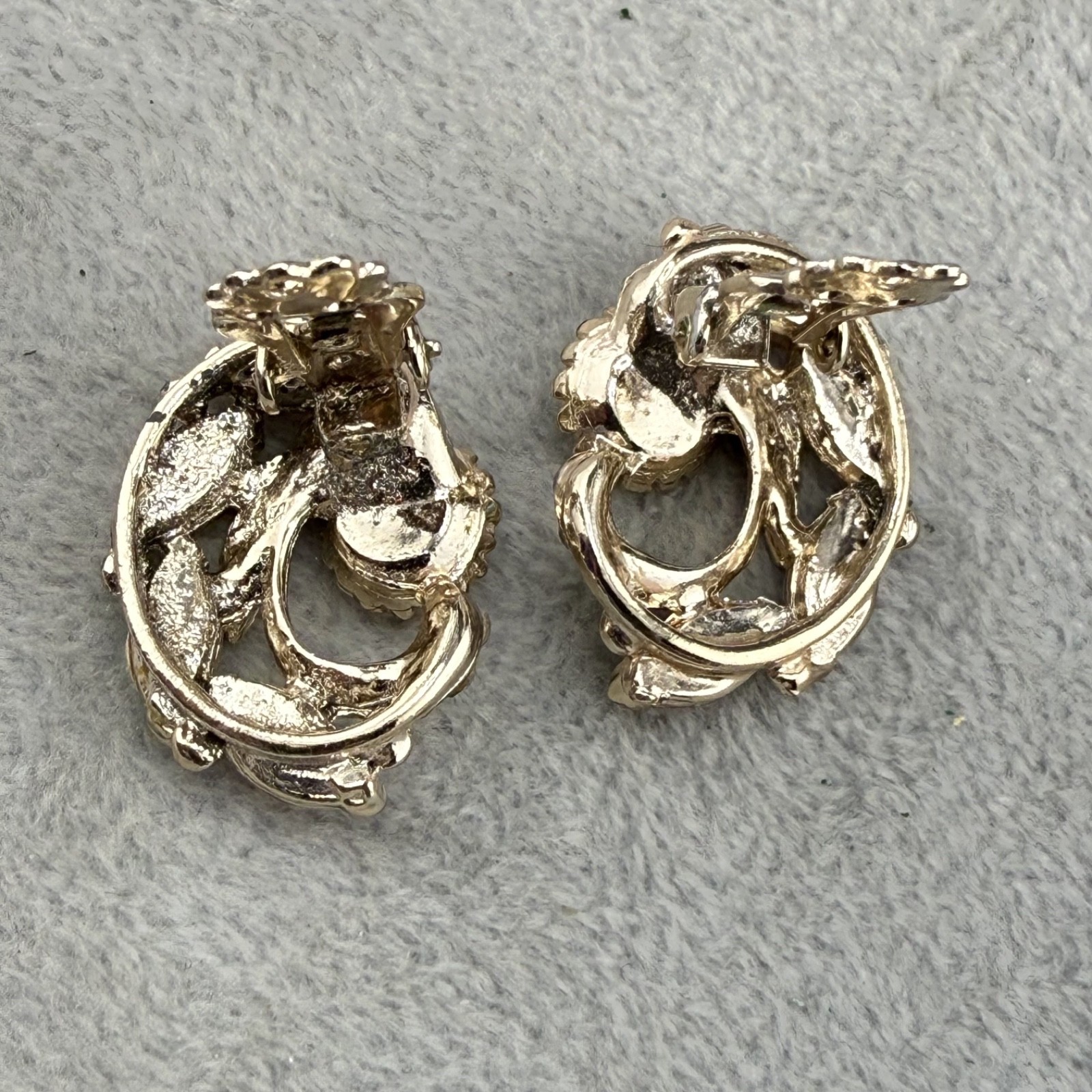 Vintage Clip On Earrings Gold Tone Pastel READ