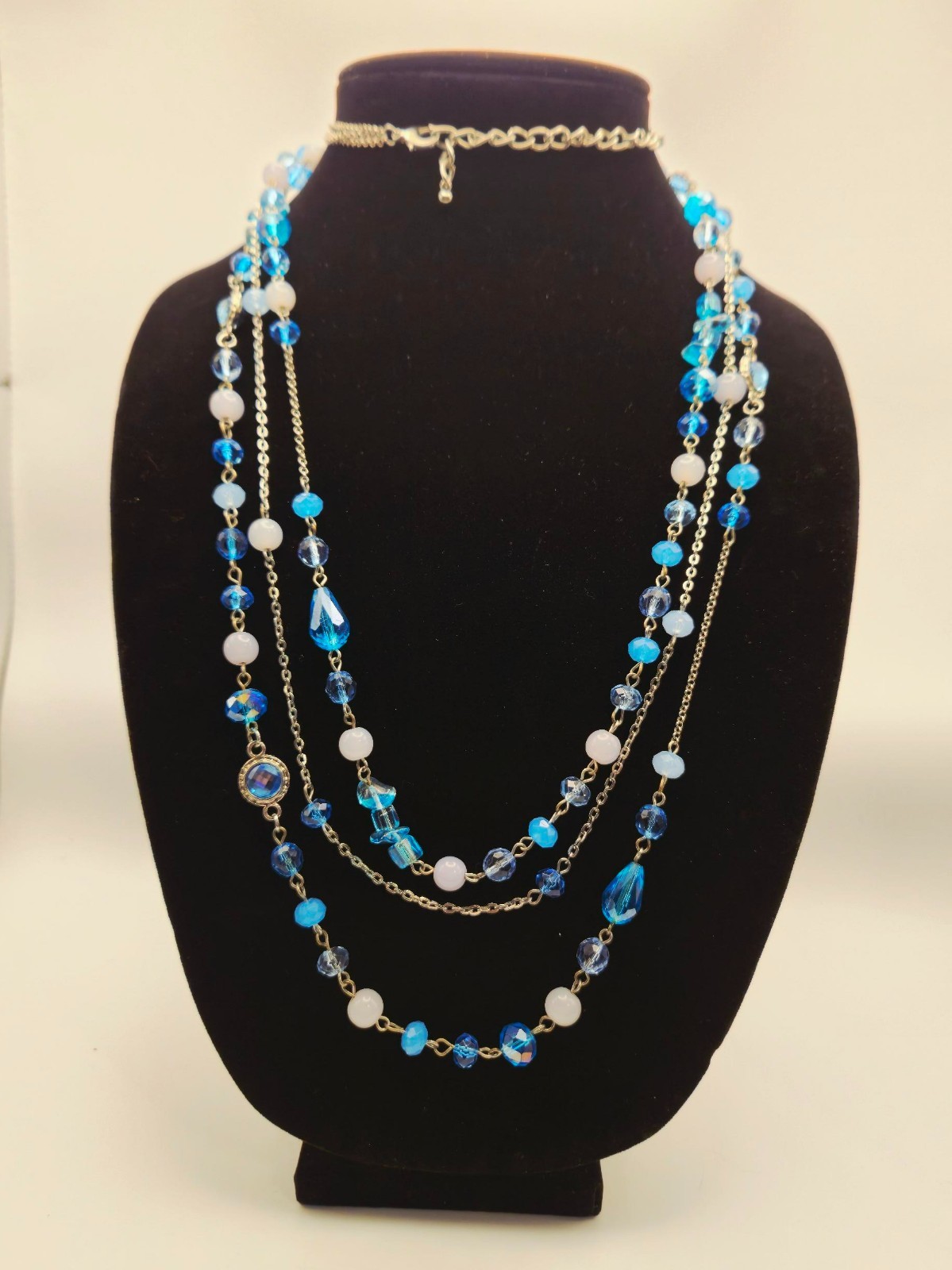 Vintage Triple Strand Blue Glass Bead Necklace Silver Tone Chain Unbranded Multi