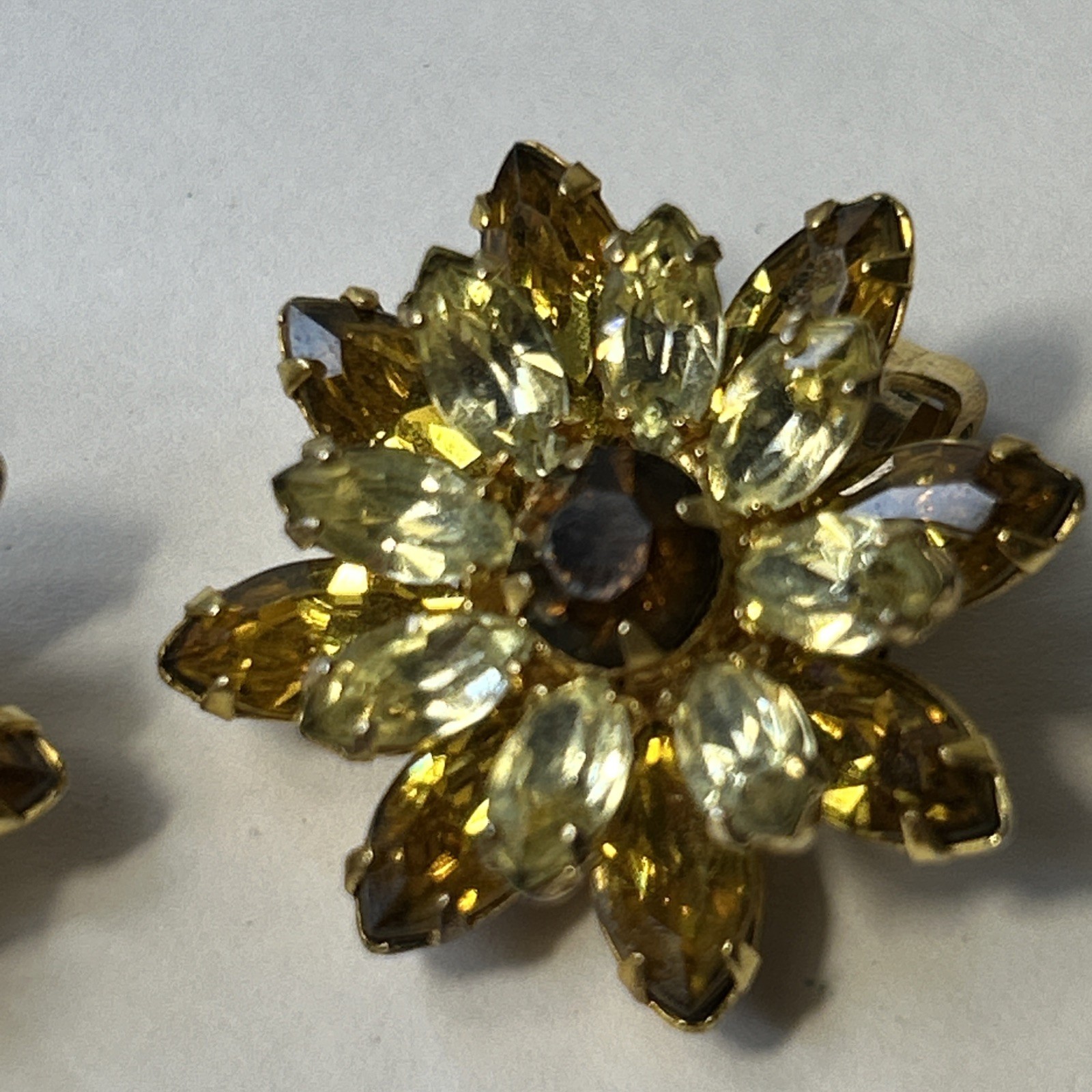 Vintage Kramer Of New York Brown & Gold Rhinestone Clip-On Earrings Gold Tone