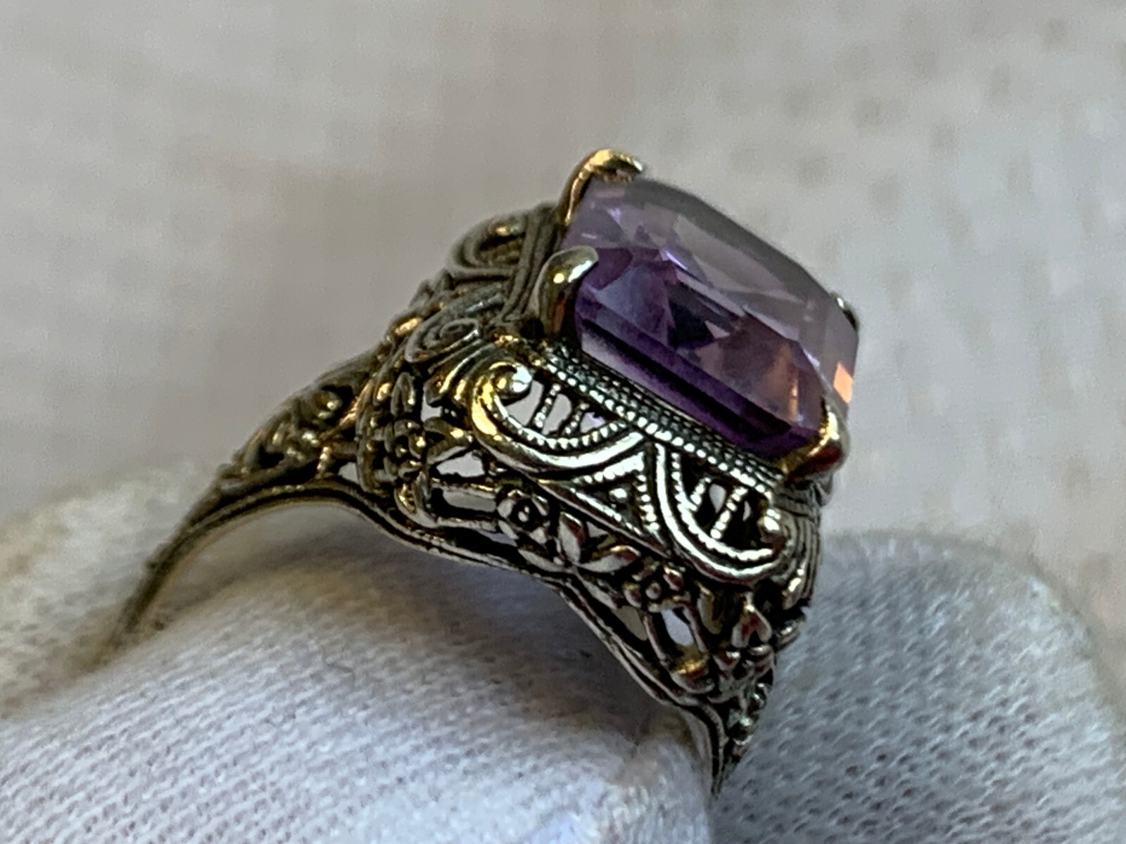 Vtg Sterling Silver Ring 4.6g Fine Jewelry Sz 5.75 Amethyst Color Baguette Stone