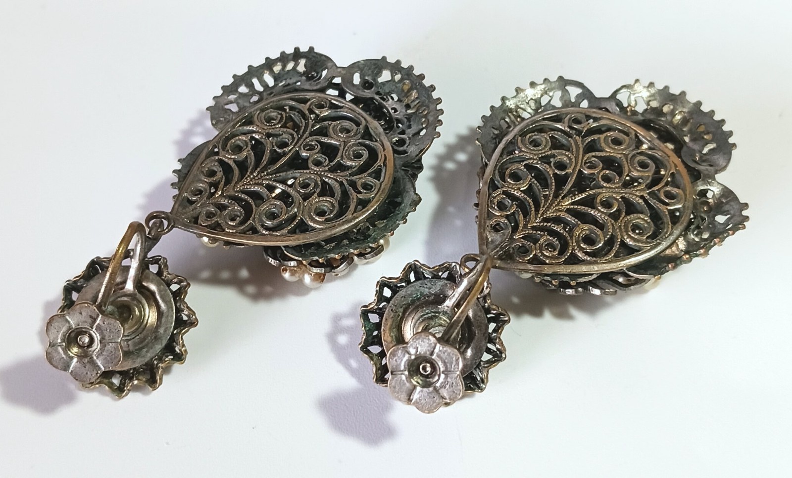 Vtg (Antique?) Screwback Filigree Dangle Earrings: Faux Pearls, Marcasite, Jade?