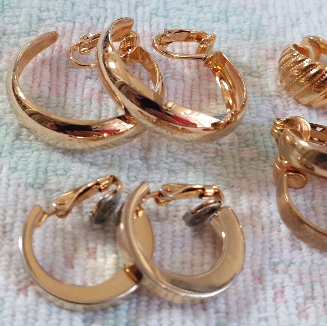 Vintage Lot 6 Prs Assorted Sizes & Patterns Goldtoned Hoop Clip-on Earrings