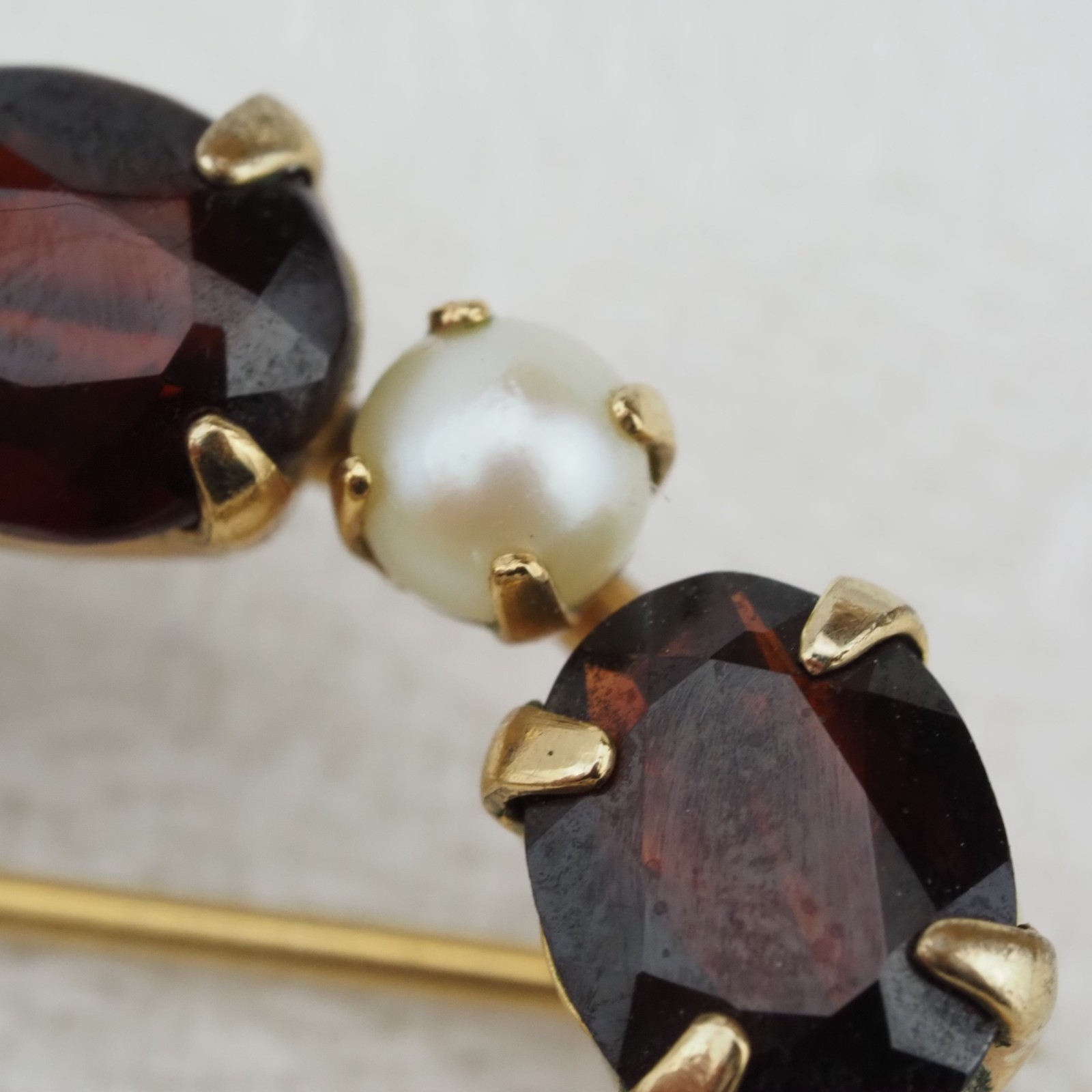 Vintage Ronci 12k Gold Filled Garnet and Pearl Round Circle Pin Brooch