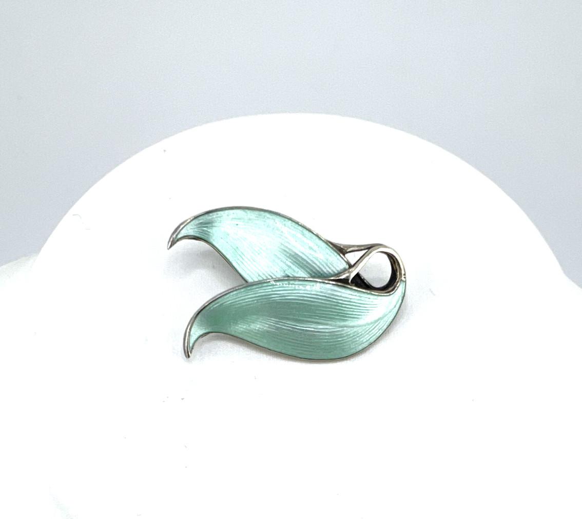 Norway Finn Jensen Sterling silver enamel leaf brooch light green Guilloche
