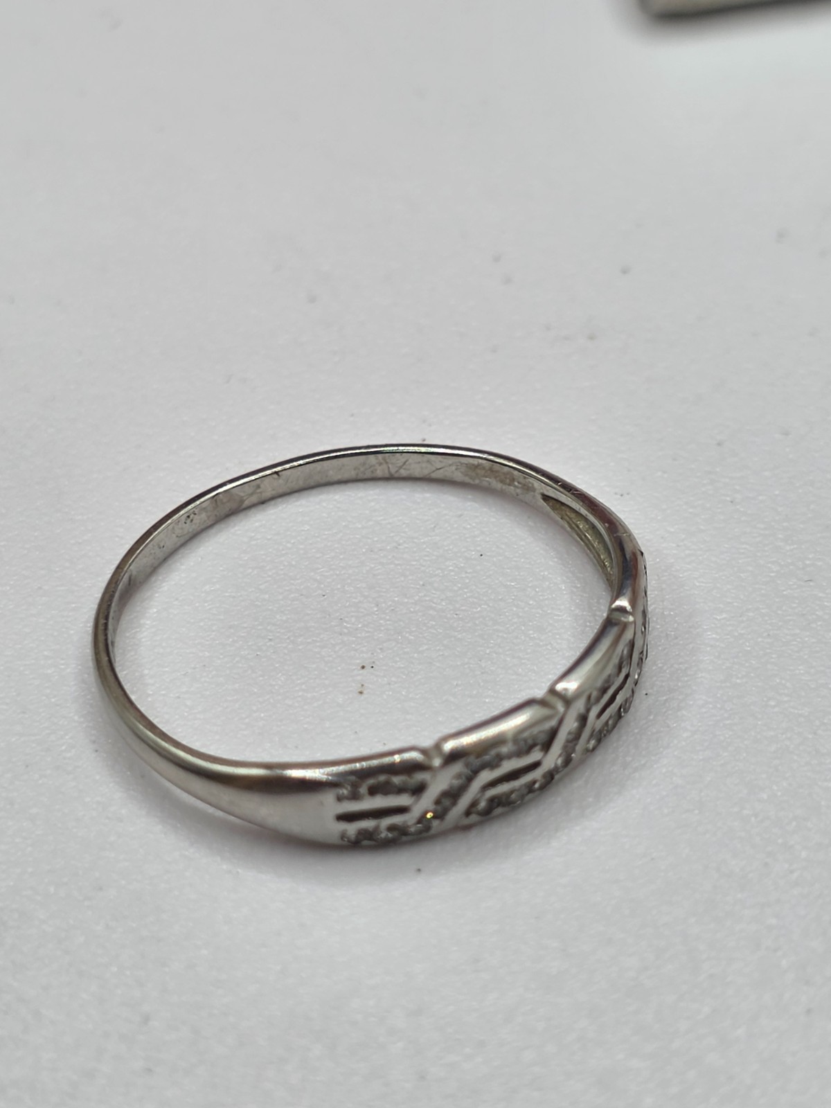 Antique Platinum Diamond art Deco band ring rose cut diamonds