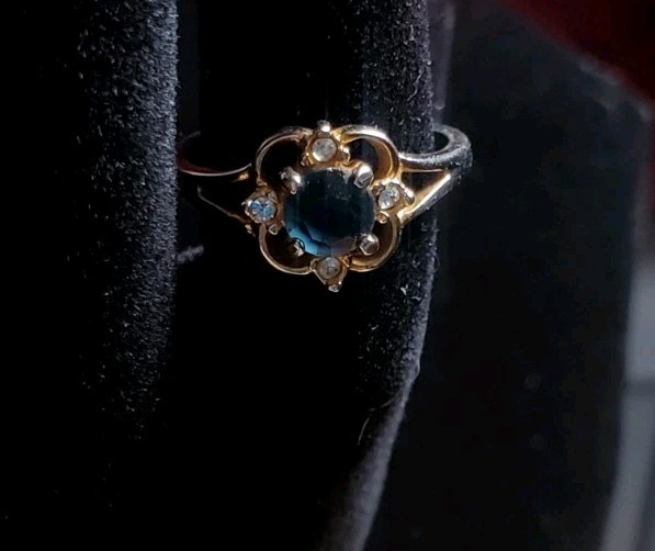 Vintage BLUE & Clear COLOR STONE RING