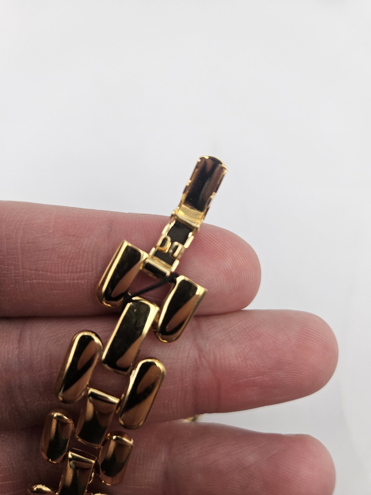 Vintage Bijoux Givenchy Gold Tone Panther Link Bracelet 8″
