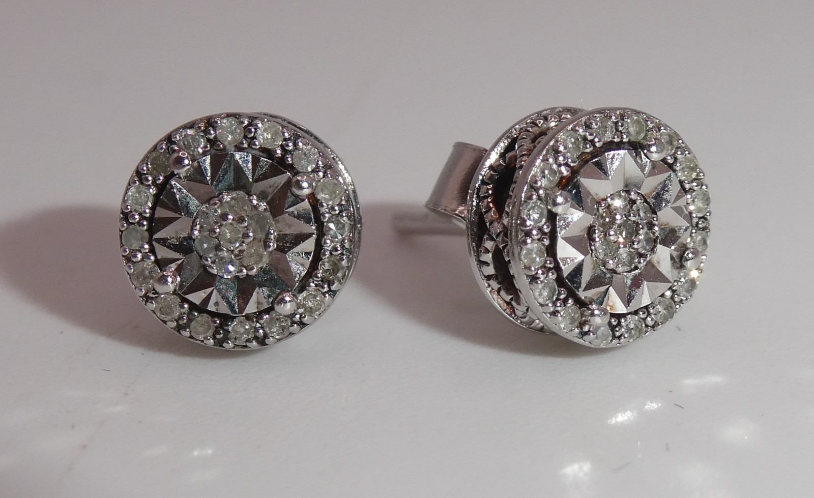 Signed DLC 925 Sterling Silver Genuine Diamond Halo Stud Earrings 1.6g 7.5mm