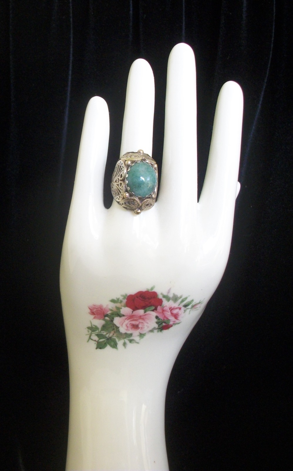 Vintage Gold-tone Green Cabochon Filigree Dome Ring Statement Piece