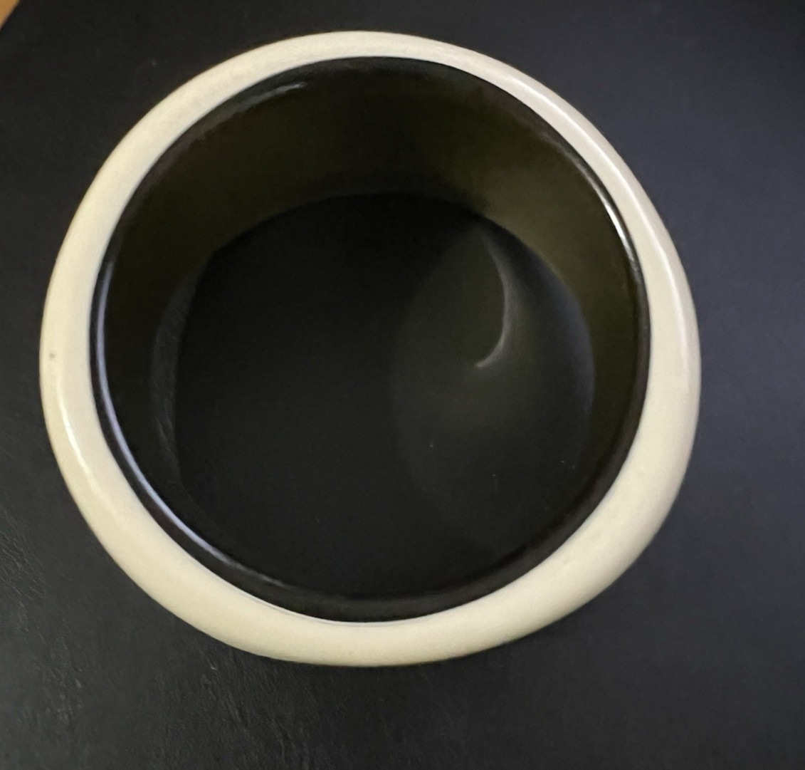 Vtg Chunky resin Acrylic Plastic Wide Bangle 8″ width 1-1.50″ graduated
