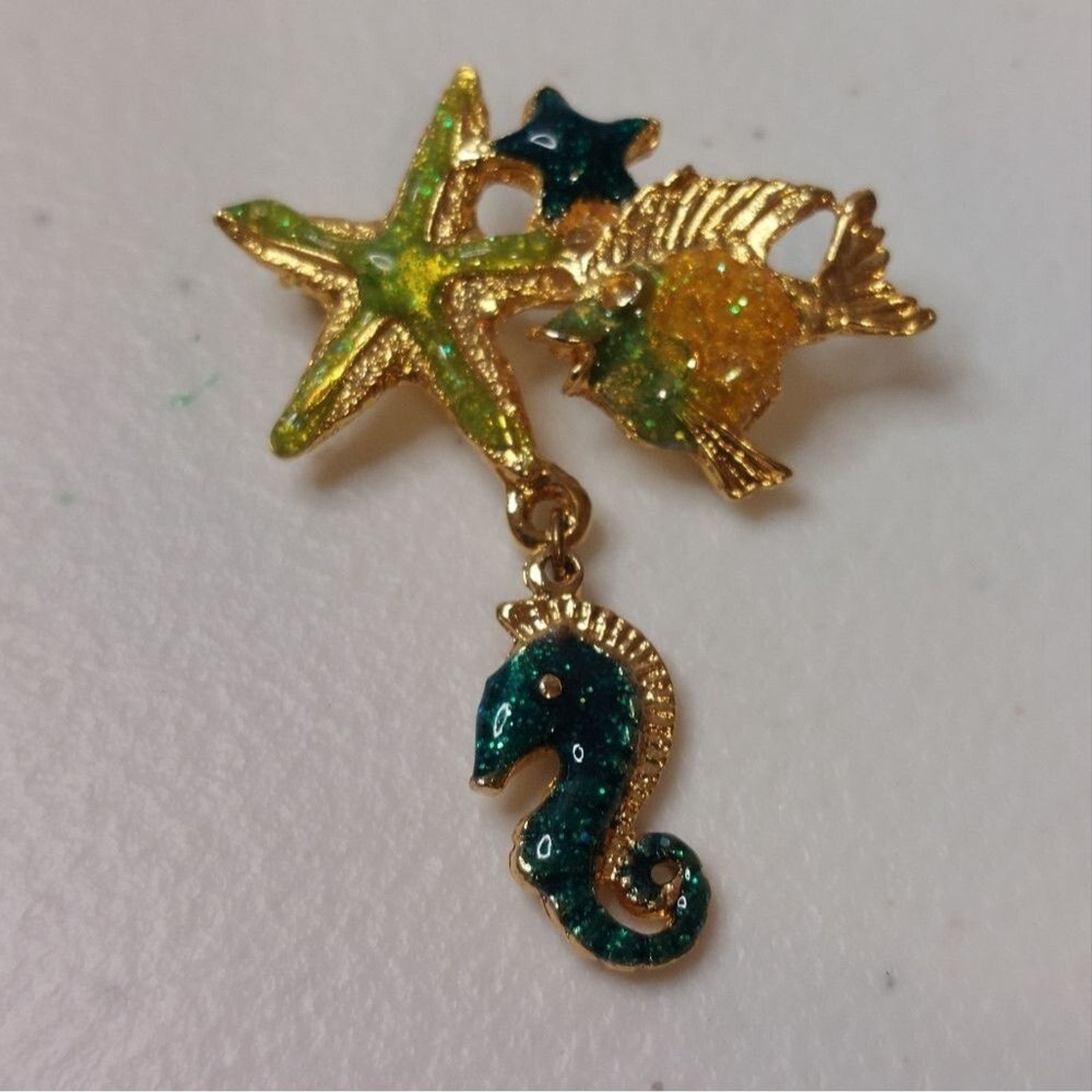 Vintage Gold Tone Enameled Sea Creatures Brooch Pin Fish Seahorse Starfish