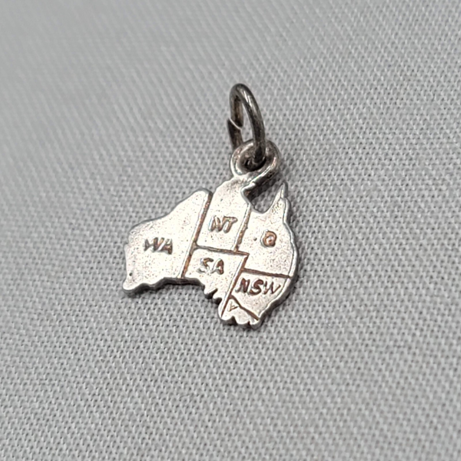 Vintage Sterling Silver Charm Australia Souvenir 1/2″