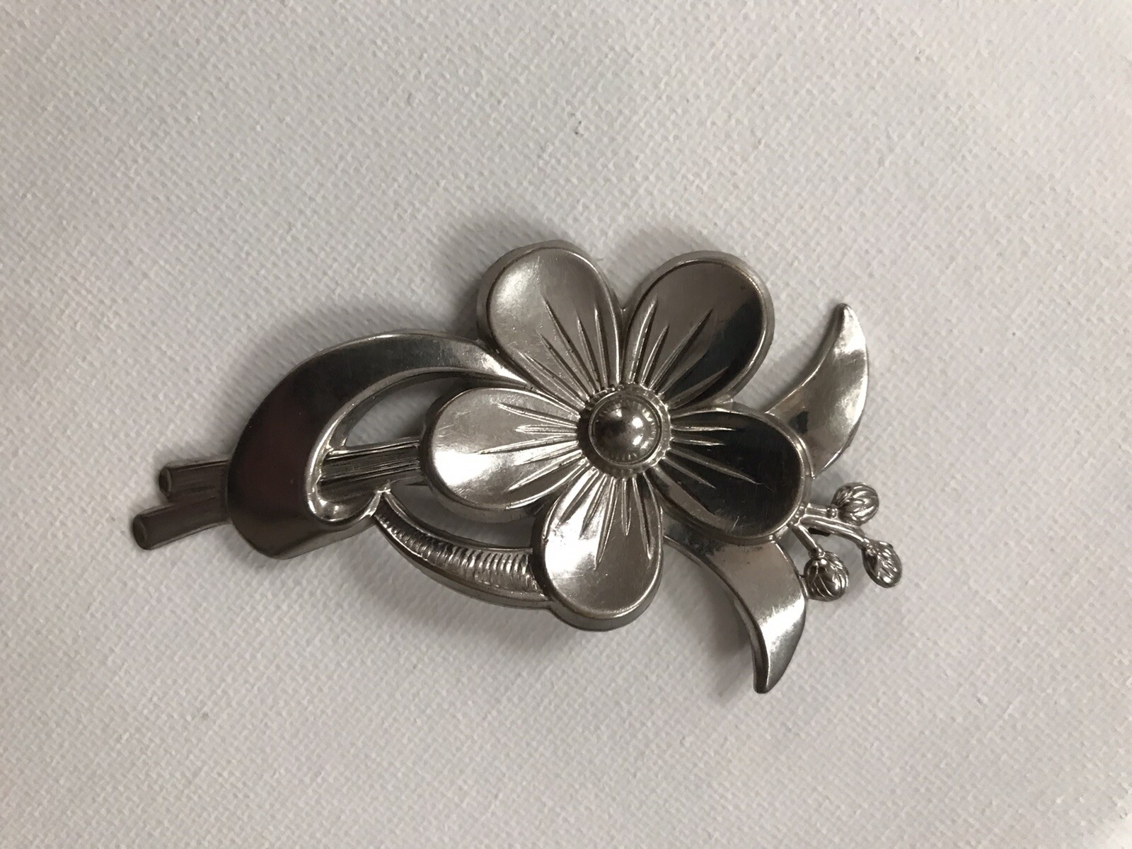 Vintage Silver Plated Brooch Pin Womens Accessories Jewelry 3”