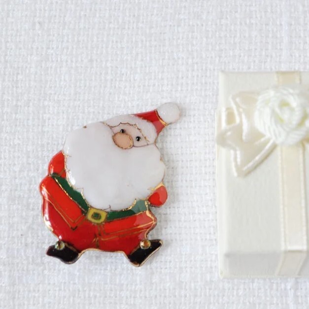 Santa Claus Christmas – Japanese cloisonné enamel Mini Brooch Made-to-order NEW