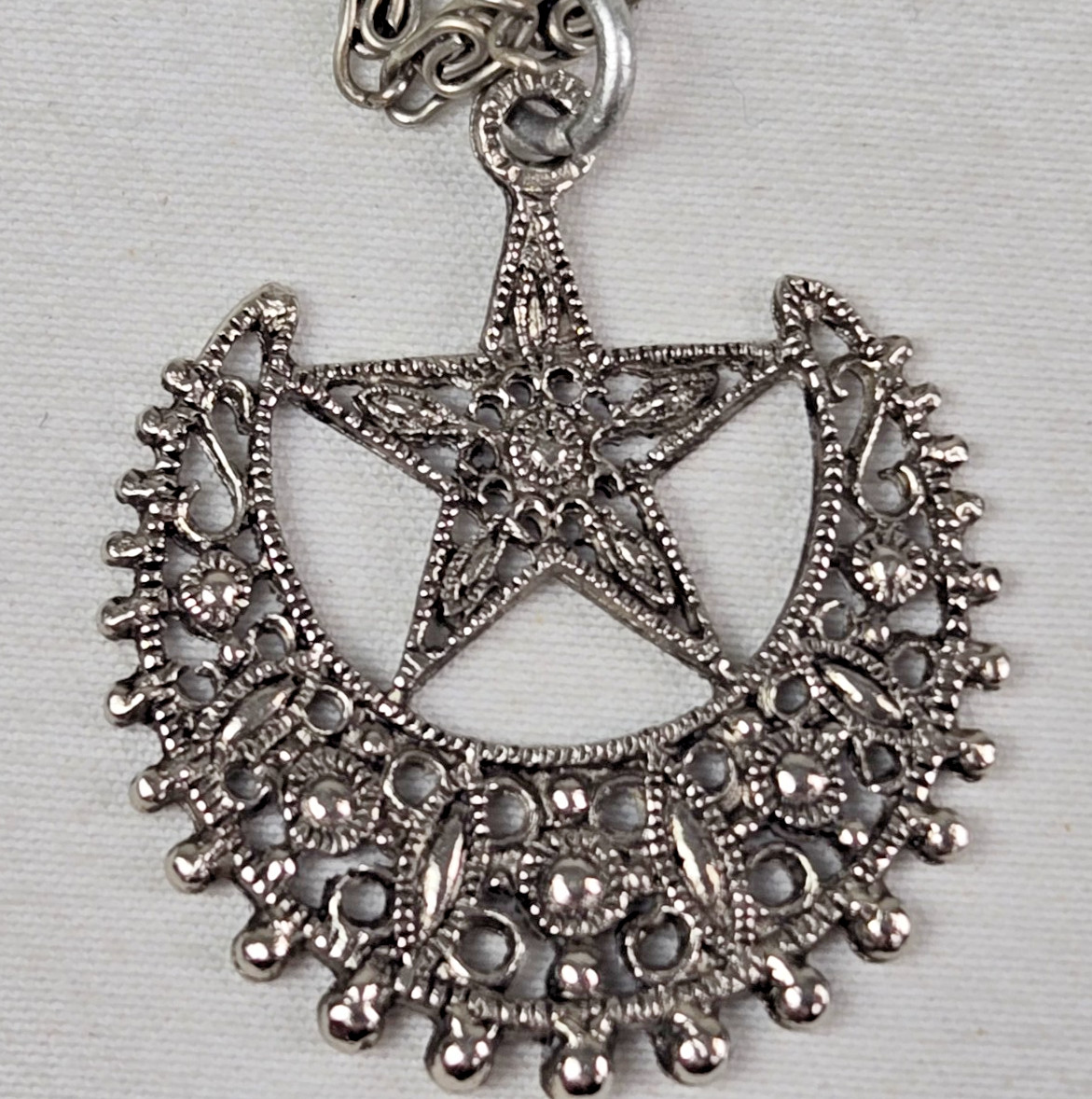 Silvertone Crescent Moon & Star Pendant Necklace Excellent Condition