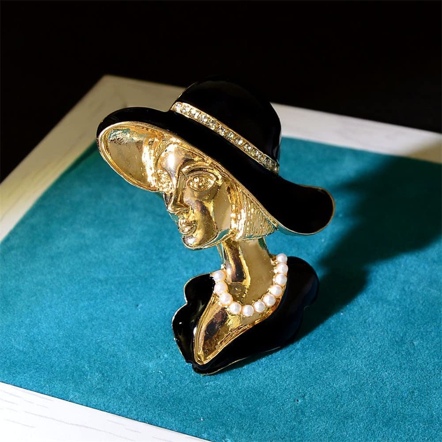 KAWADU Vintage Alloy Rhinestone Brooch Painting Oil Black Sun Hat Pretty Lady…