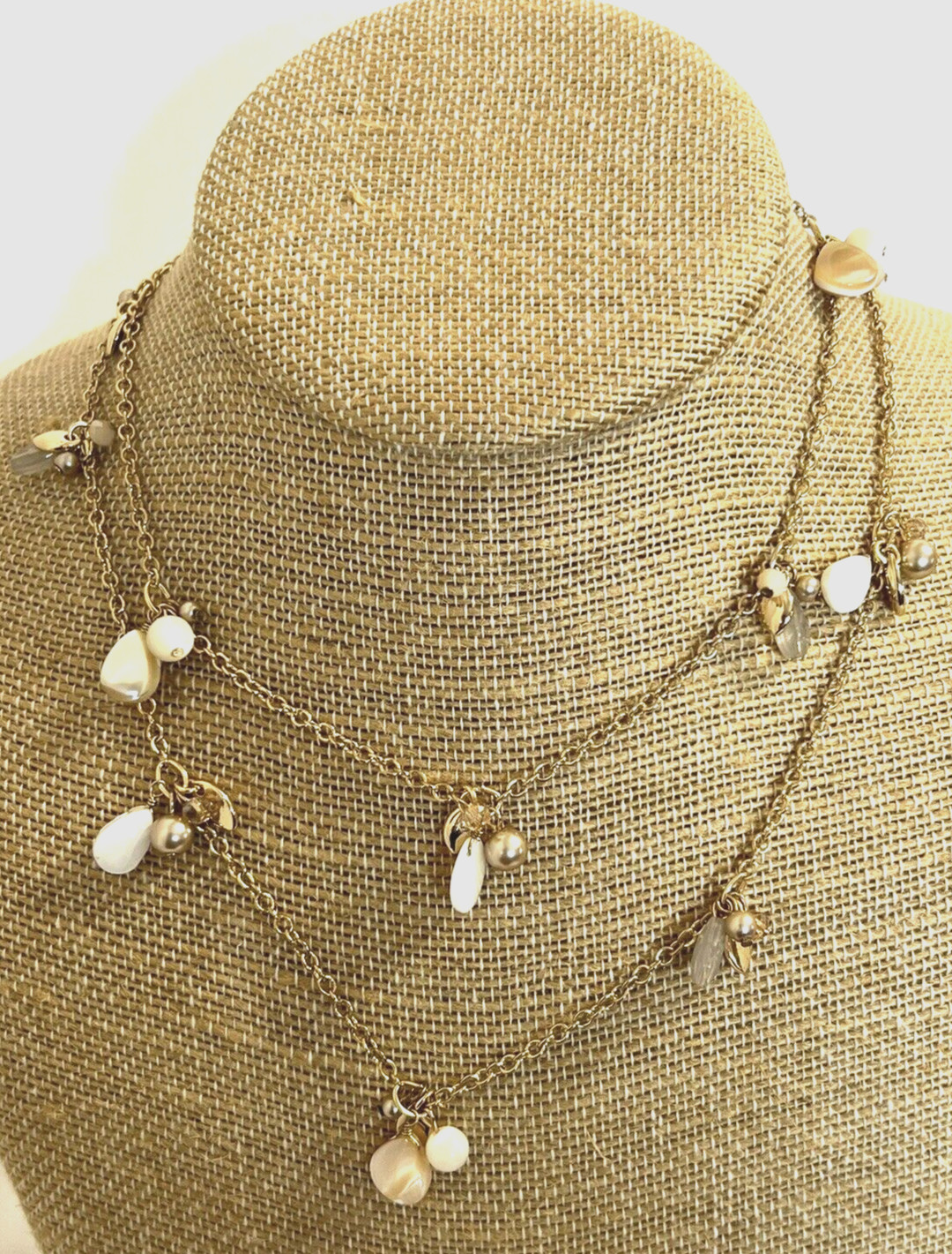 LOT OF 2 NECKLACES GOLD TONE CHAPS VINTAGE CHAIN/BELT MOTHER OF PEARL 32-36 IN
