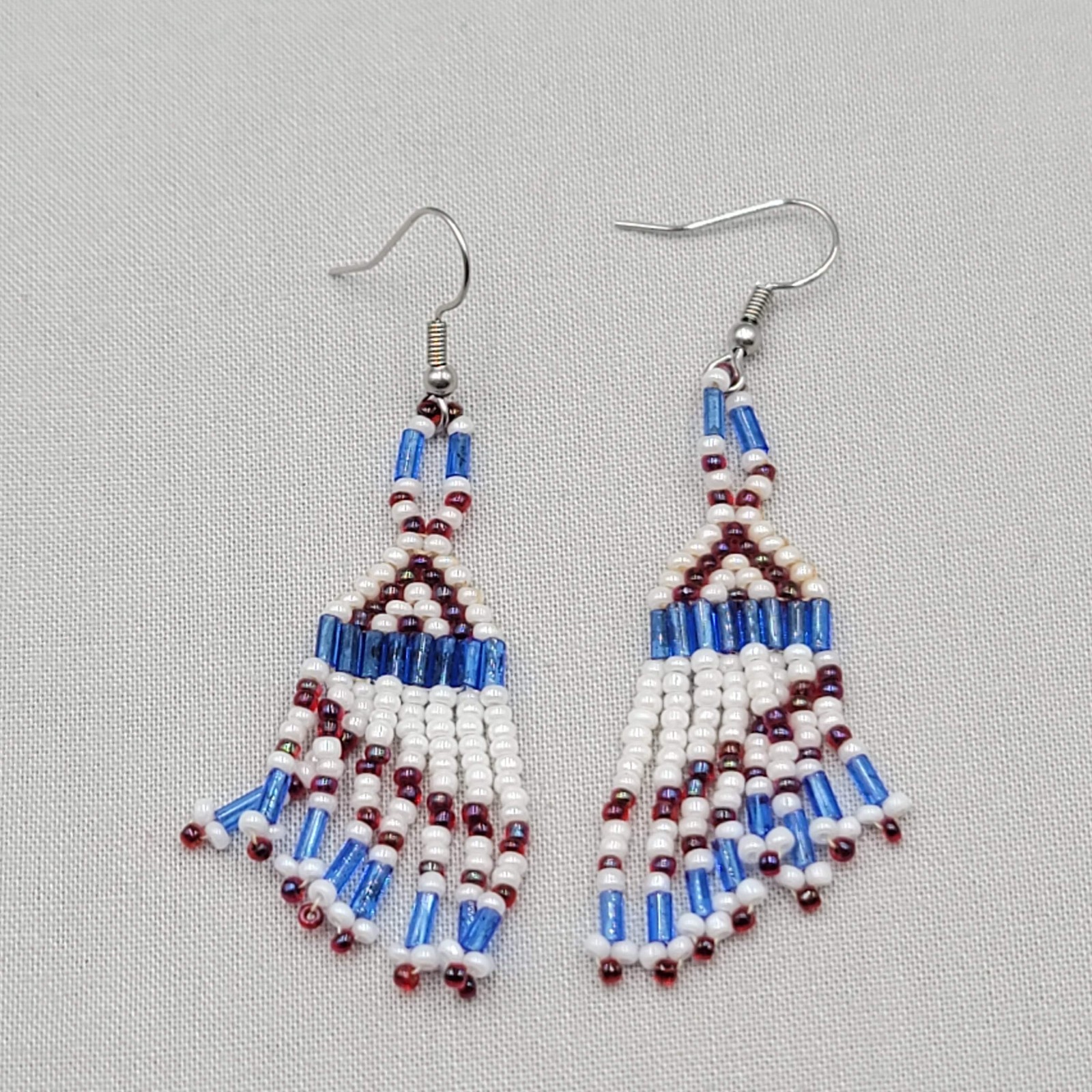 Vintage Red White Blue Beaded Pierced Earrings Silver tone Dangle 2″