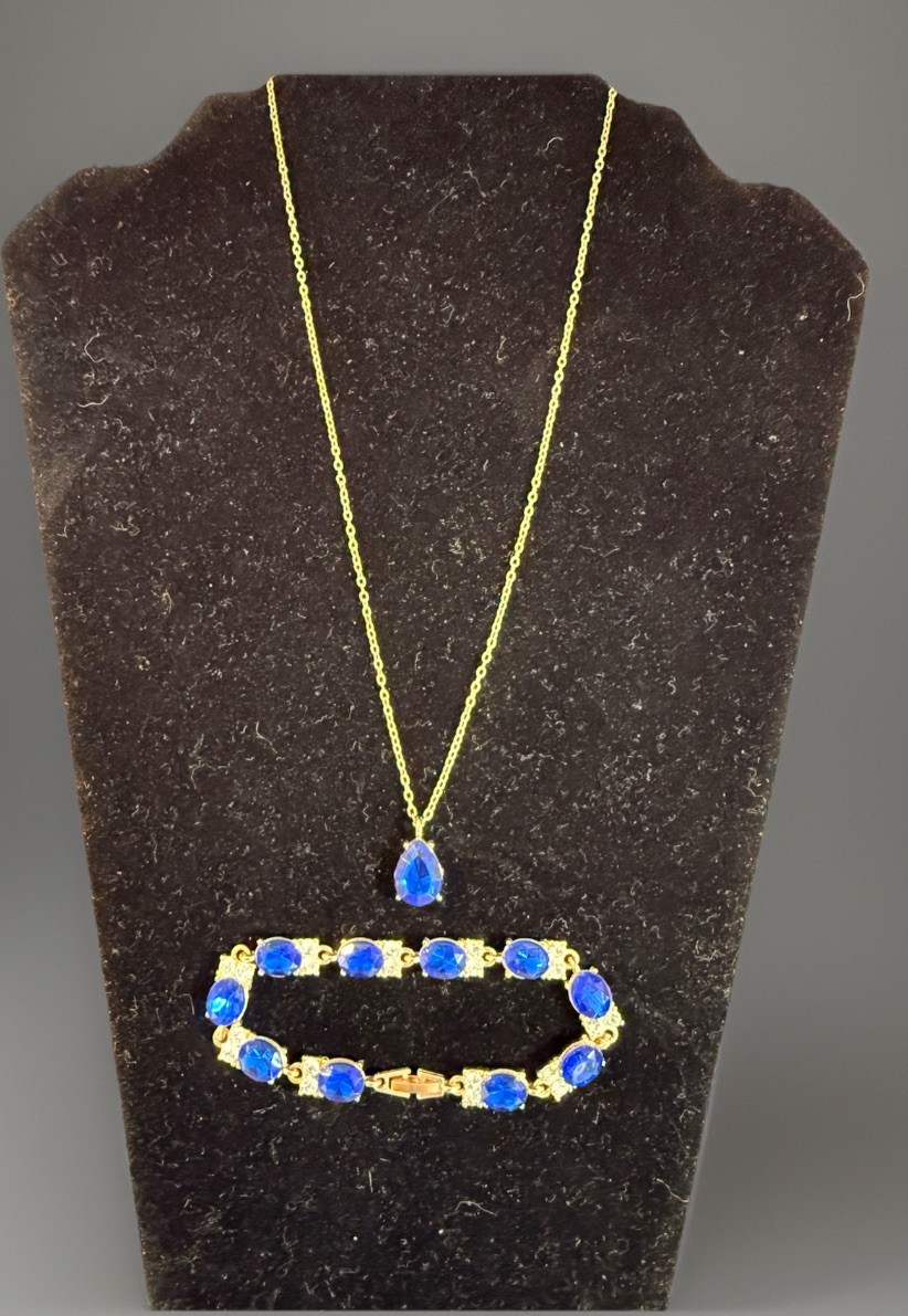 2 Pc Set Blue Gold Tone Fashion Jewelry Set Necklace Bracelet Set.