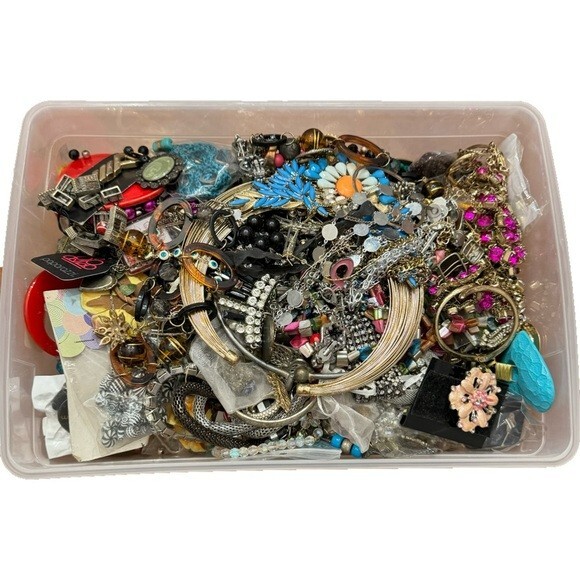 1 Pound Jewelry Lot Vintage Modern Harvest Junk Pieces DIY Art Crafts Repurpose