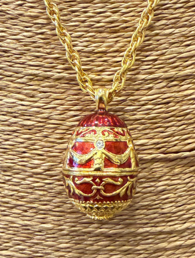 BerebiI Anni Egg pendan SOLD BY EDGAR BEREBI NEW OLD STOCK signed Certificate .