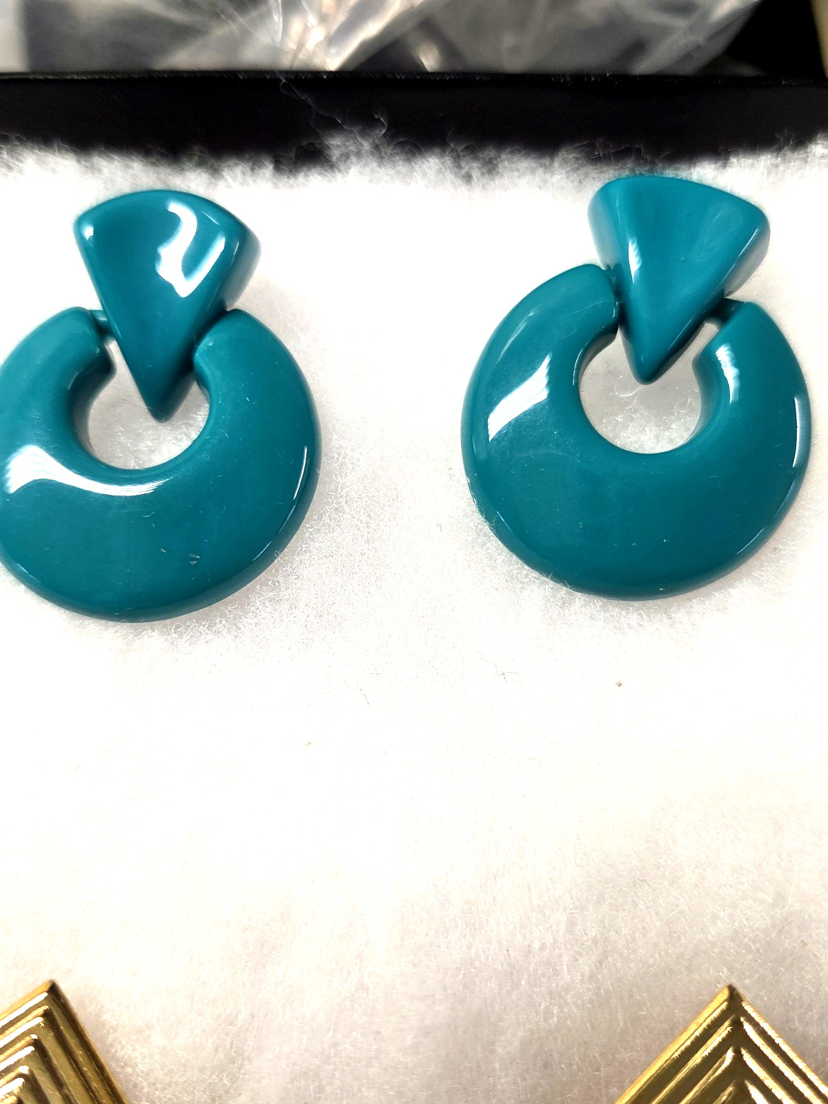 Vtg teal blue lucite door knocker pierced Earrings