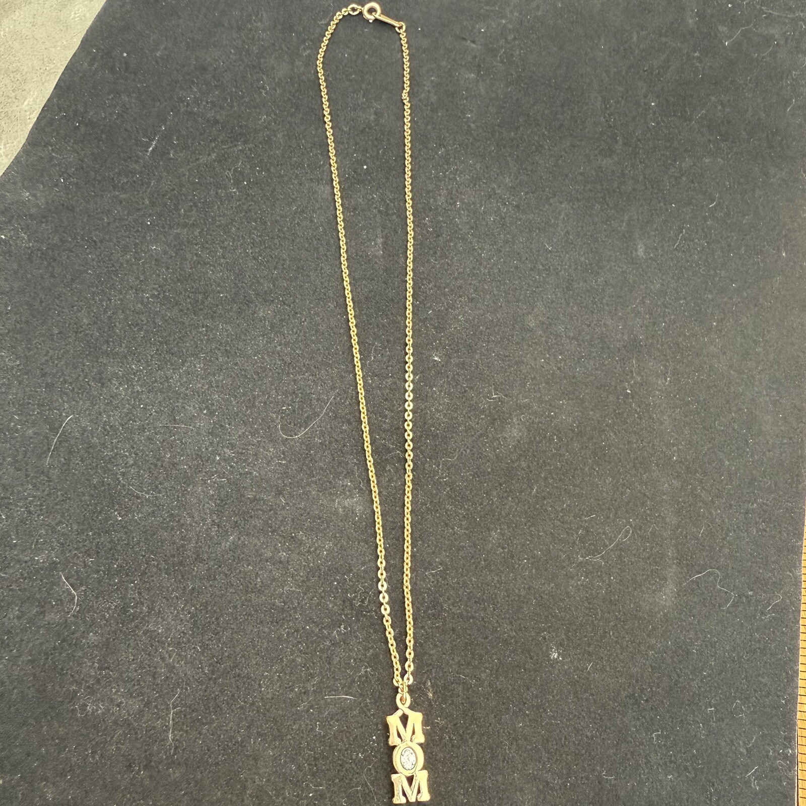 Vintage 1984 Avon Mom Pendant Gold Tone Rhinestone Accent Necklace