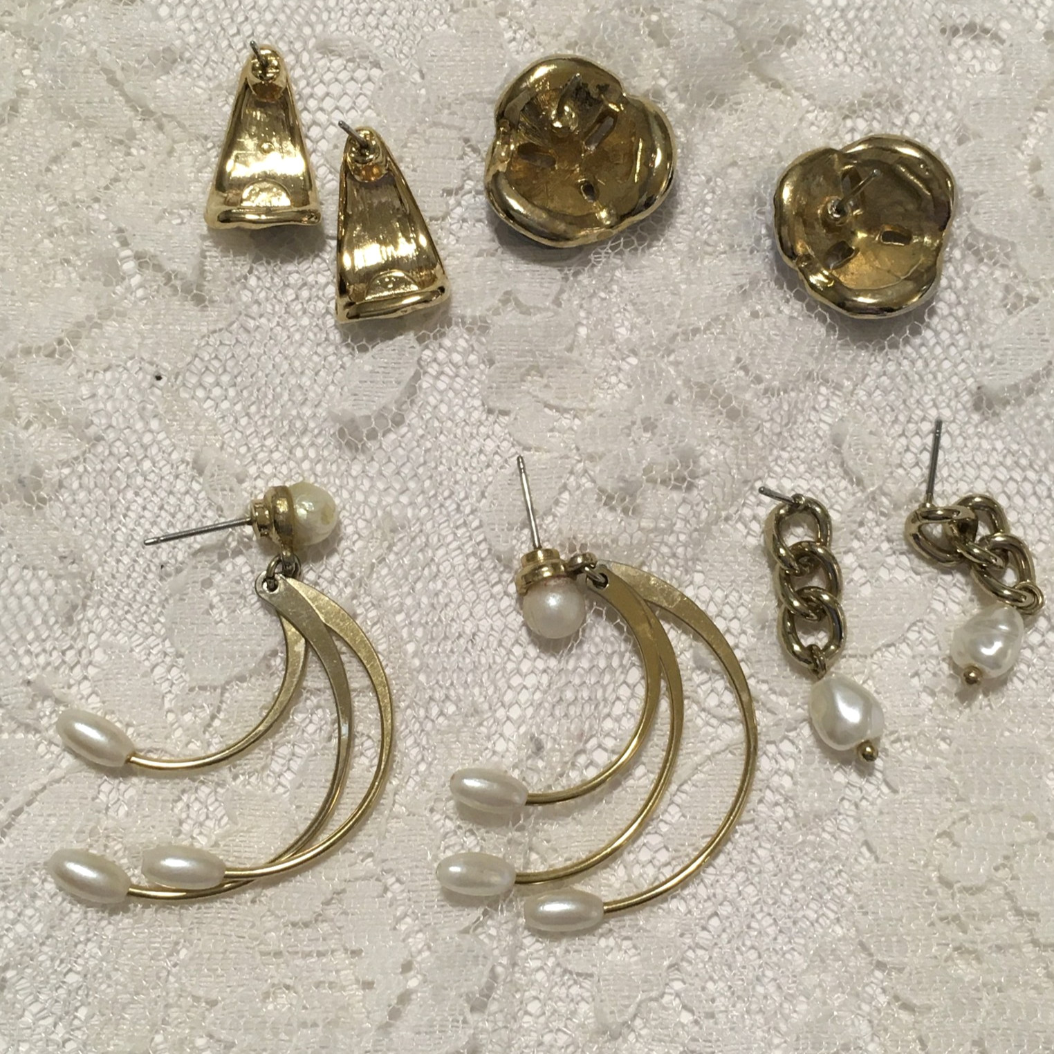 Vintage Earrings Lot Gold Tone Pierced 8s0 90s other Mix Enamel Blue Faux Pearls