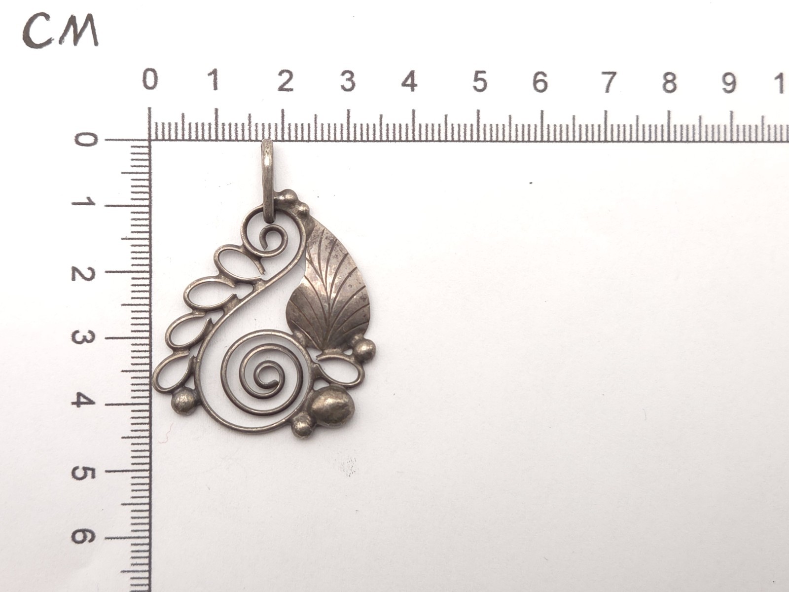 Vintage Sterling Silver Modernist Abstract Swirl Leaf Motif Pendant for Necklace