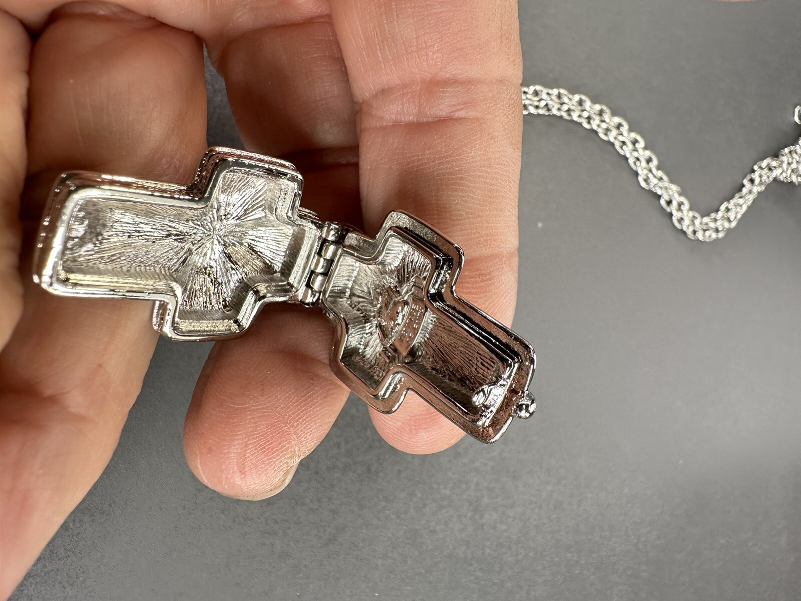 I Am Edgar Berebi My Heritage Of Faith Reliquary locket 4 My Show HSN 1999