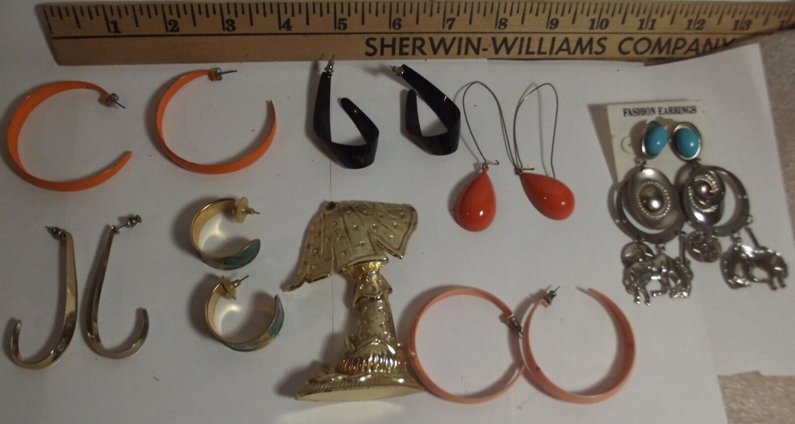 LOT vintage UNBRANDED COSTUME JEWELRY AS PICTURED WITH MUSHROOM EARRING TREE