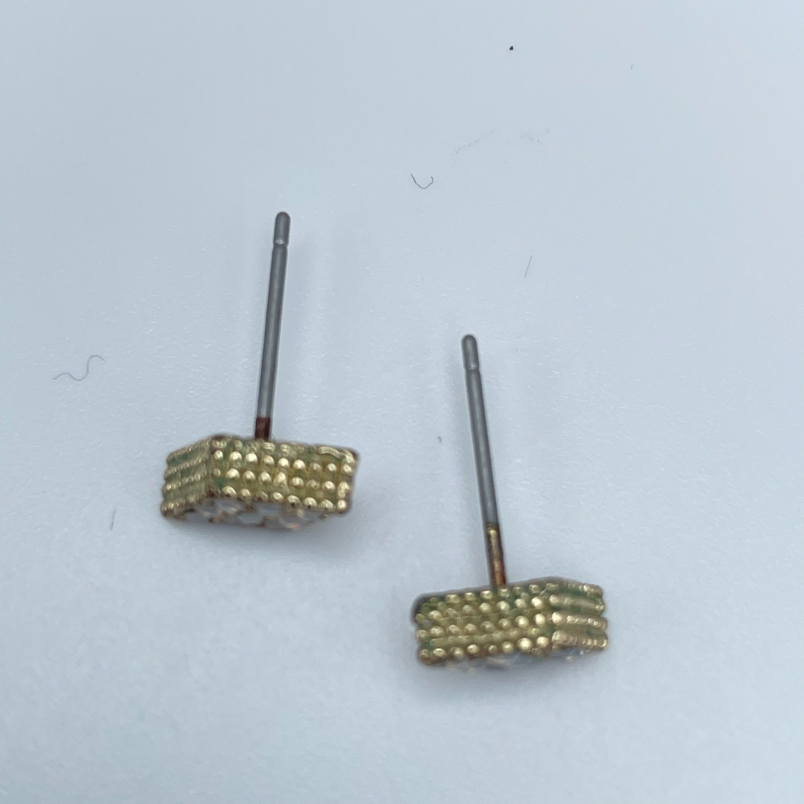 Vintage 90s Gold Tone White Glass Pave Diamond Shape Stud Earrings Fashion Y2K