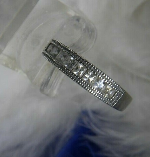 8 White Quartz 925 Sterling Silver Estate wedding engagement band Ring size 9.25