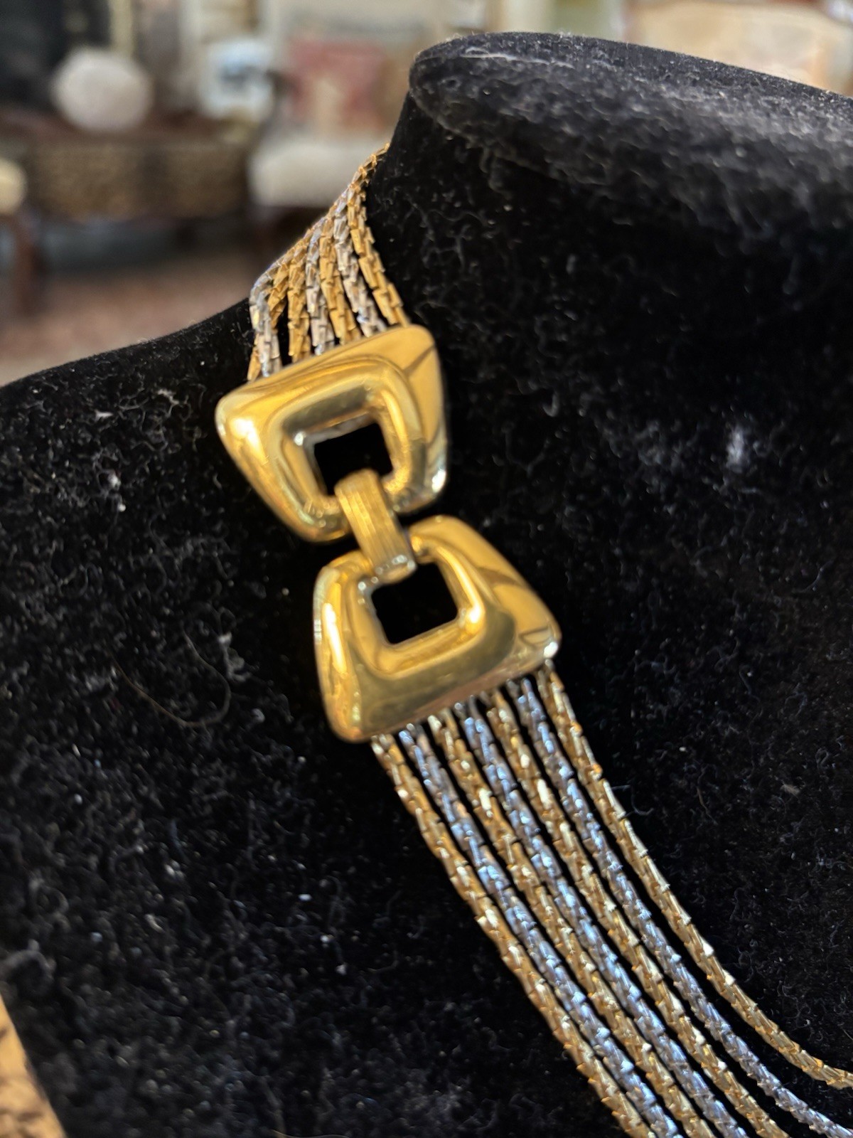 Crown Trifari Vintage