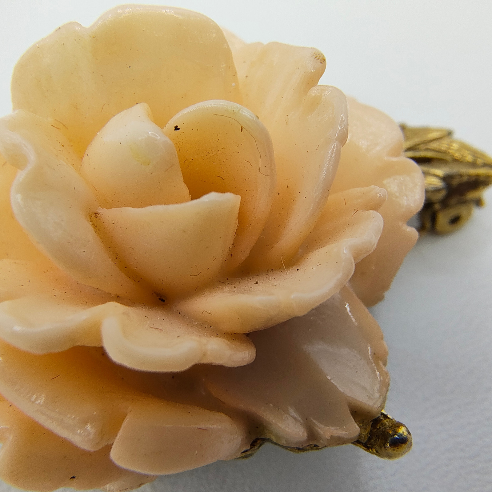 Vintage Blush Pink Rose Brooch Pin Resin Gold Tone Floral Flower Romantic