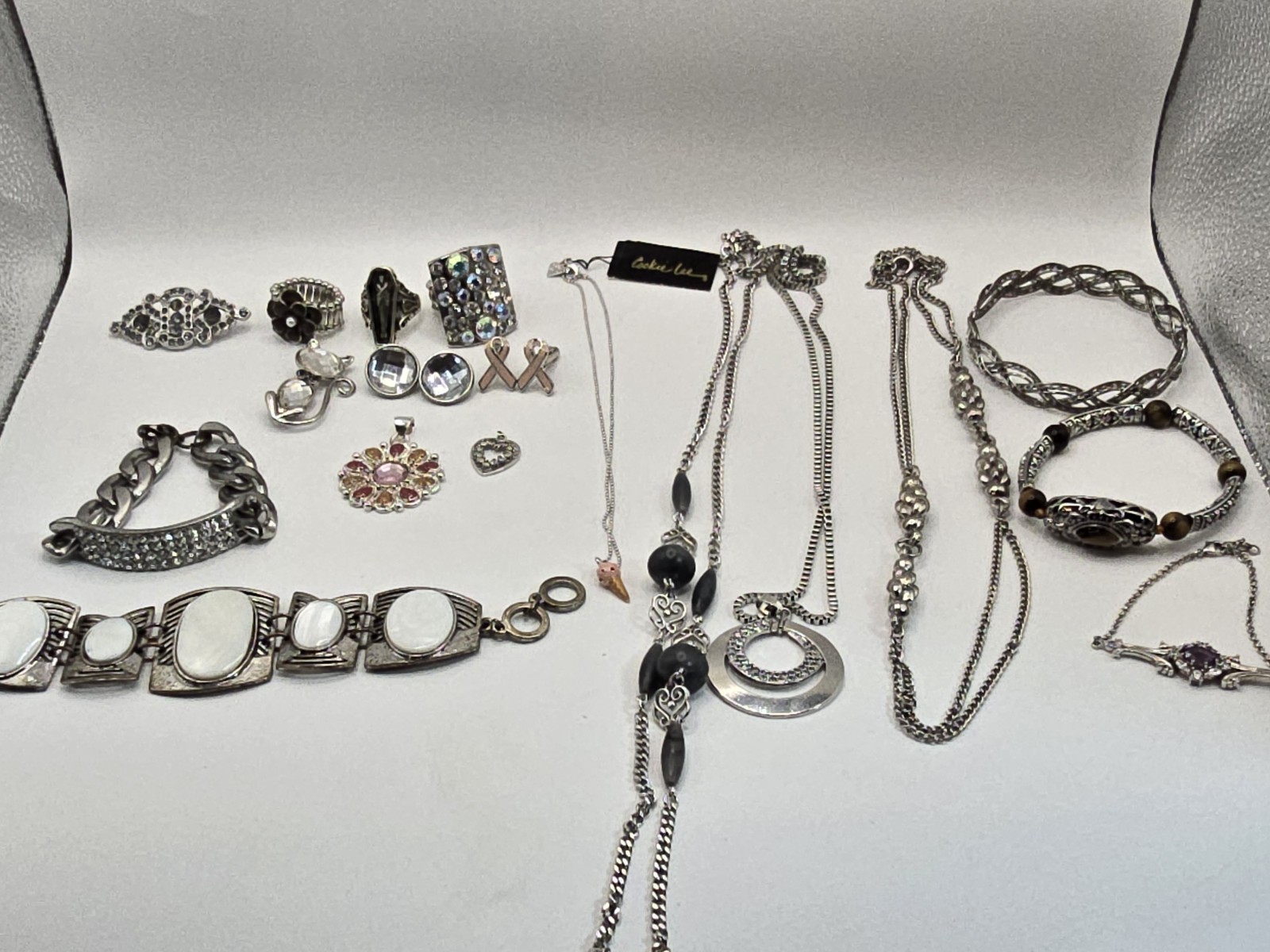 Vintage Silver-Tone Costume Jewelry Lot – Necklaces, Bracelets, Rings & Sparkle