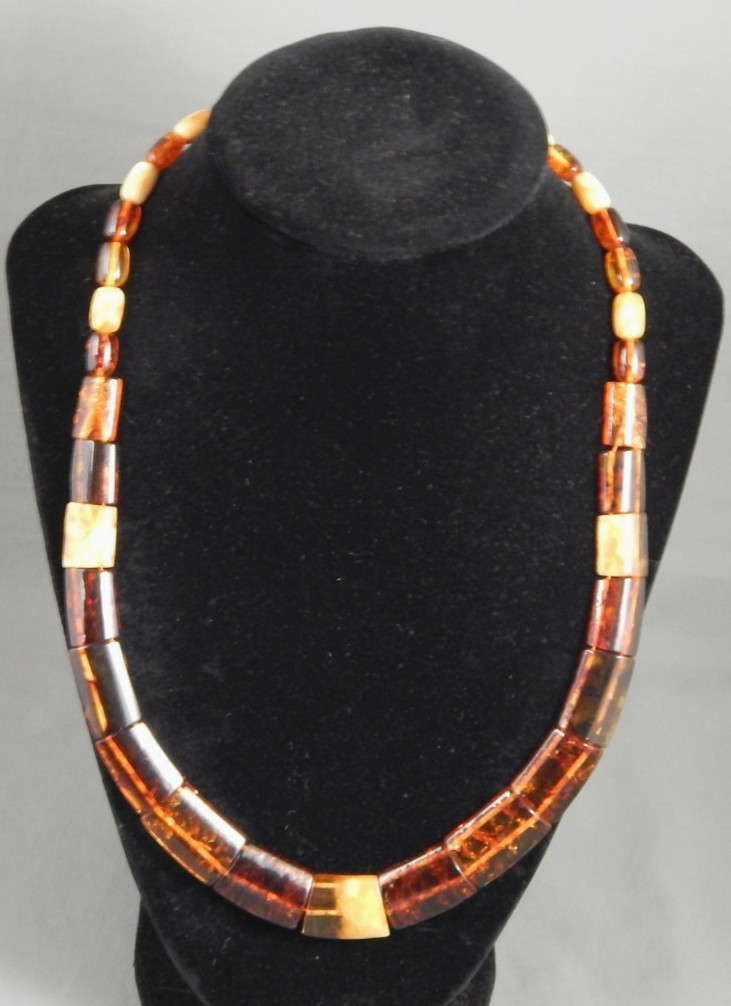 Estate Signed PL Graduated Flat Baltic Butterscotch & Cognac Amber Necklace 18″