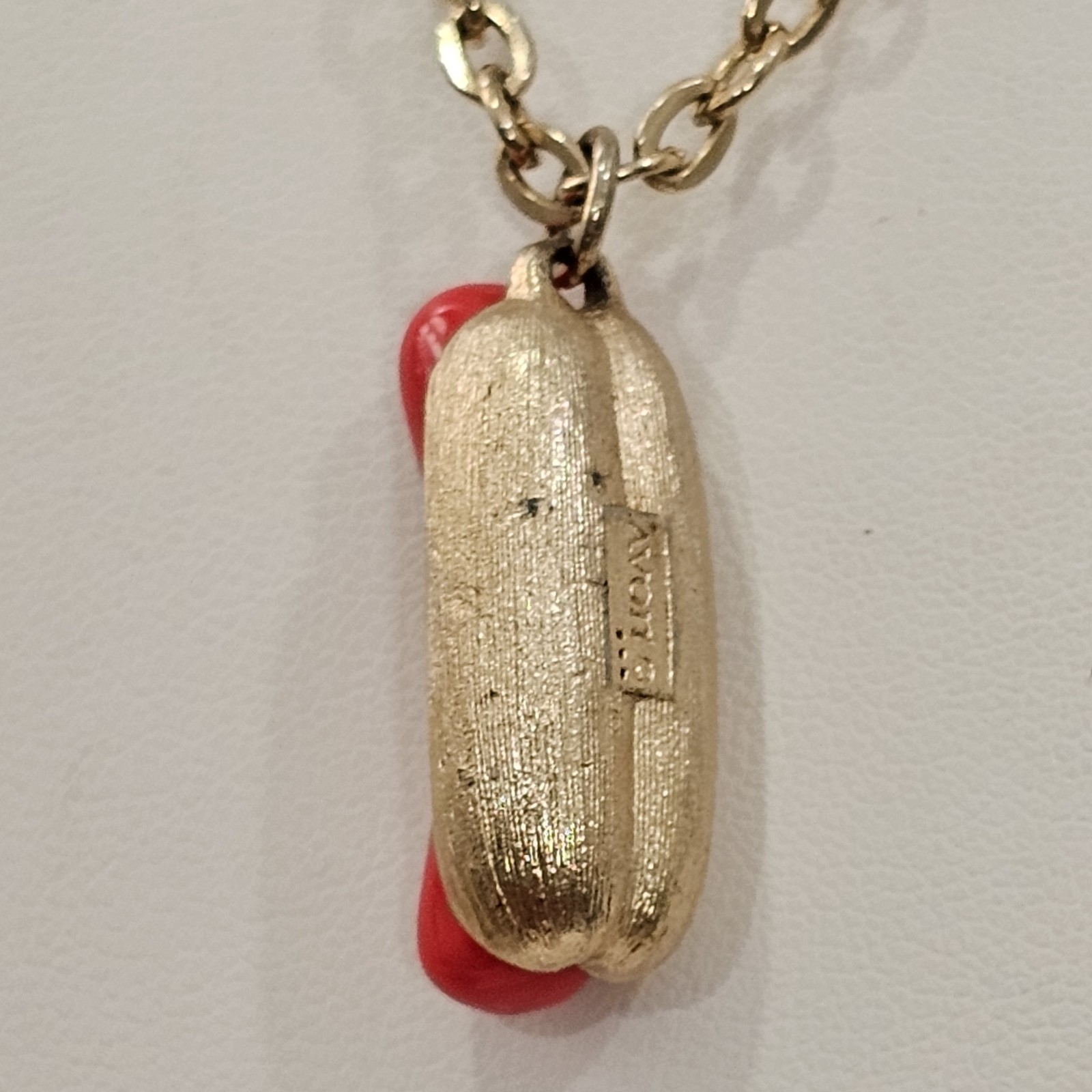 Vintage AVON 1975 Put On The Dog HOT DOG in Bun Pendant Charm Chain Necklace