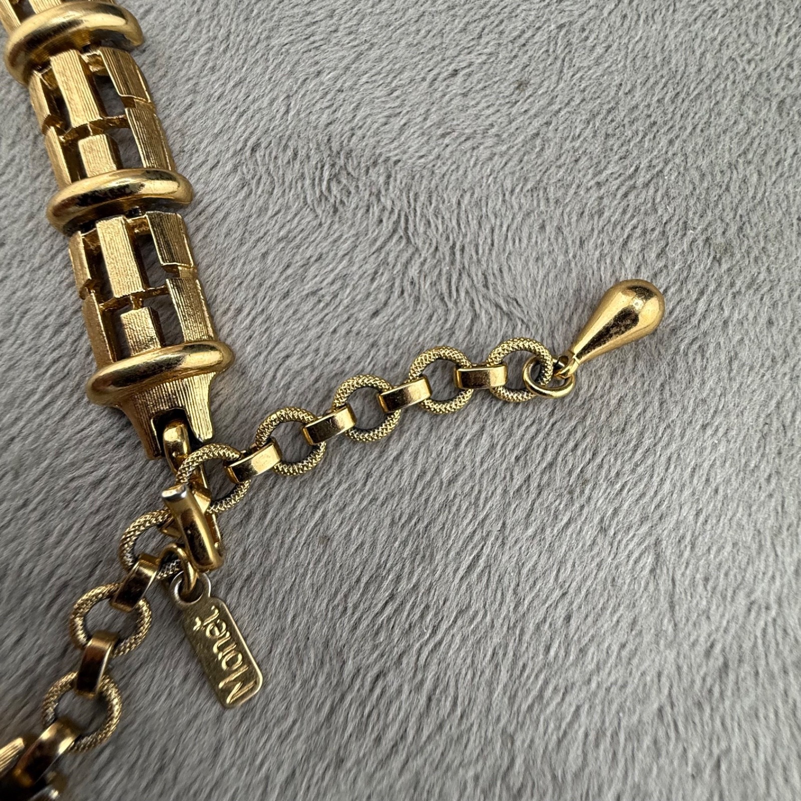 Vintage Monet Necklace Gold Tone Bow 16”