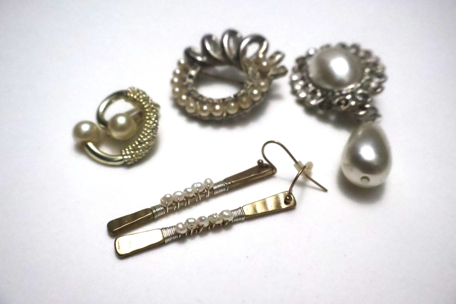 Vintage Faux Pearl Brooch & Earring Lot – Rhinestone Costume Jewelry Unmarked