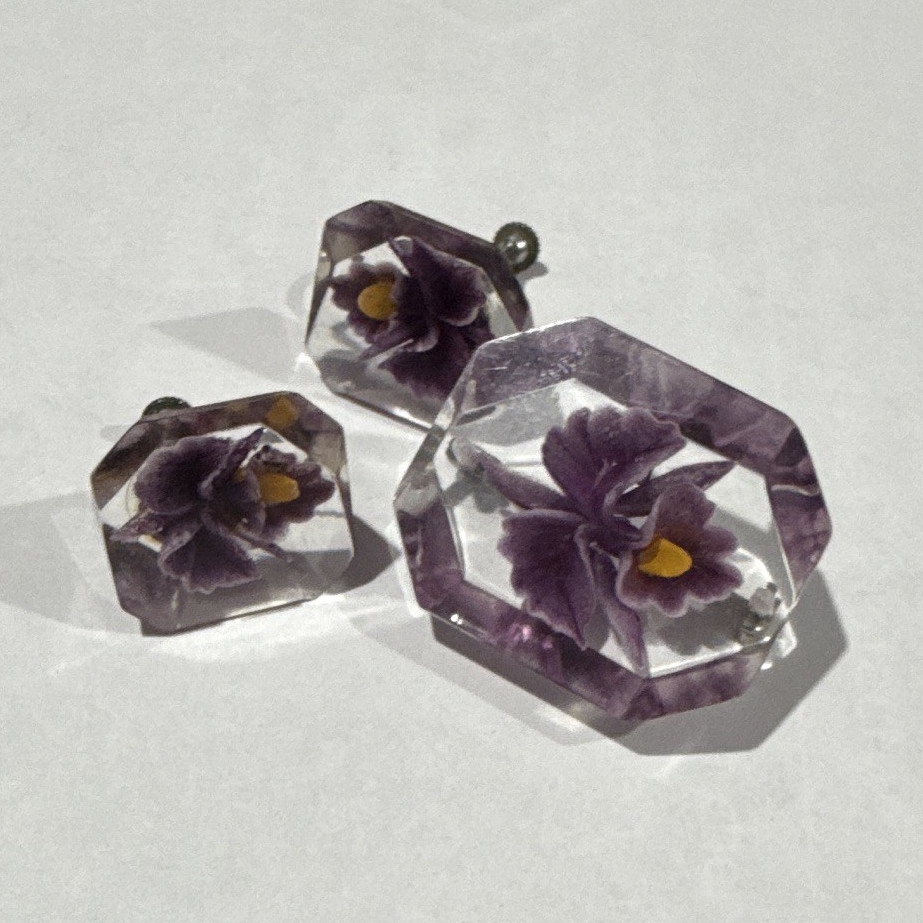 Vintage Lucite Flower Jewelry Set Earrings & Brooch Pin Purple Clear Women