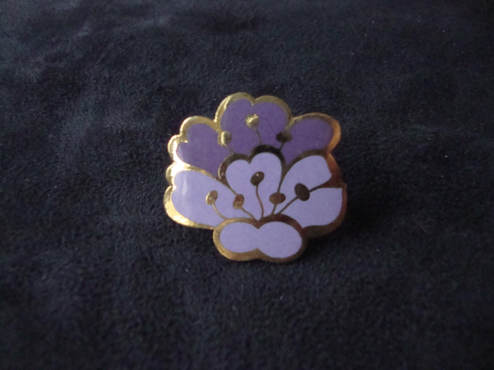 Vintage Cloisonne Cherry Blossom Purple & Lavender Enamel Gold Tone Scarf Clip